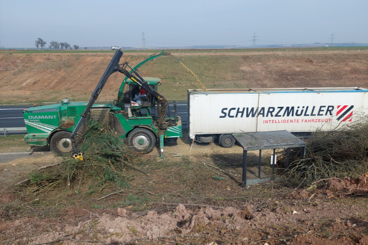 štěpkování dřevní hmoty improfienergy (3)